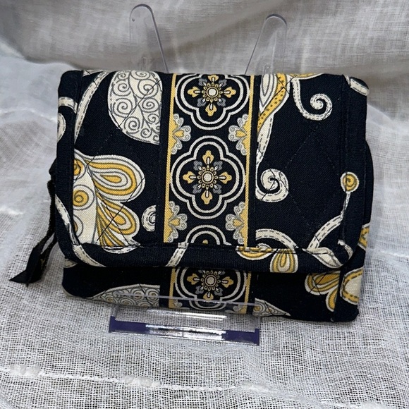 Vera Bradley Yellow Bird Pattern Small Euro Tri Fold Wallet Designer EUC Velcro - Picture 1 of 14